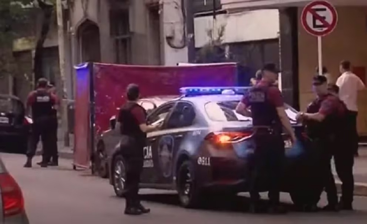 Un hombre se tiró de un quinto piso en Caballito: iban a desalojarlo por una denuncia de violencia