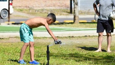 La ola de calor se percibe en Neuquén y Río Negro. Foto: Matías Subat.-