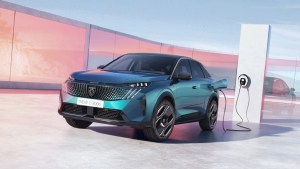 Peugeot muestra en Zúrich su ofensiva eléctrica para liderar en 2024