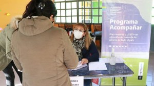 «Acompañar»: Cómo saber si cobro la asistencia económica para mujeres en noviembre 2023