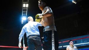 Boxeo en la EPET 8 de Neuquén: doble fondo profesional y títulos en juego