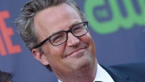 Se conoció una misteriosa foto de Matthew Perry junto a una mujer horas antes de morir