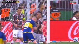 Video | La primera polémica en la final de la Copa Libertadores: ¿Era expulsión para Valentini?