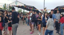 Imagen de La prueba piloto de la Feria de Artesanos en Viedma fue un éxito