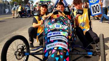 Los alumnos lograron llevar a cabo el proyecto y ganar el primer puesto. Foto: Gentiliza.