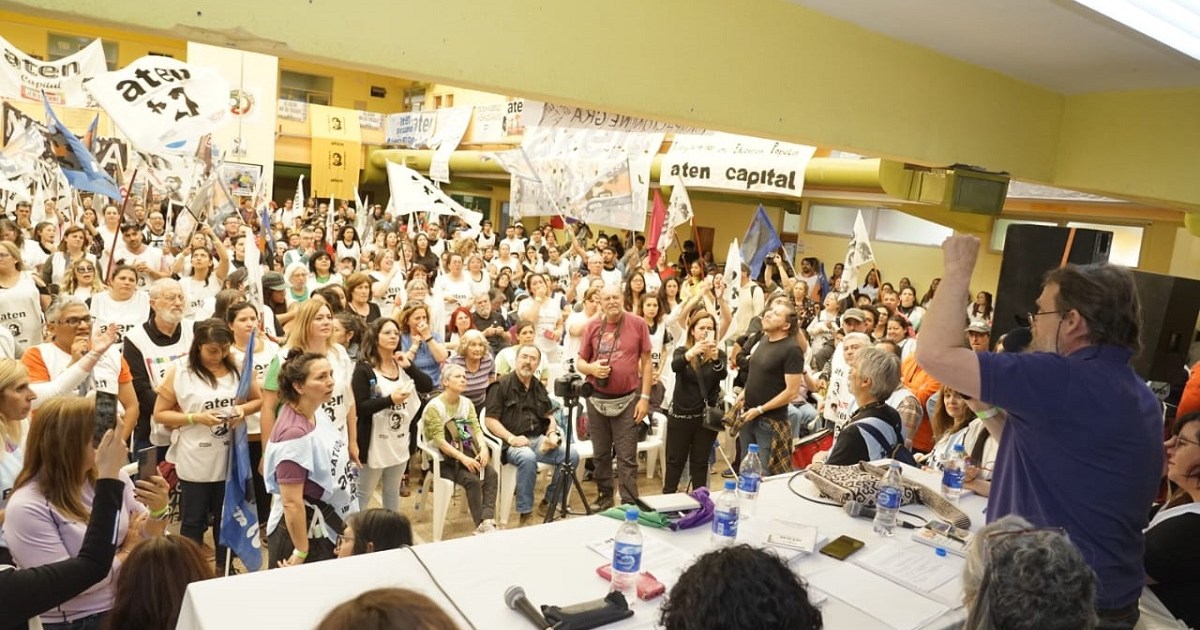 ATEN ratificó el apoyo a Massa y el objetivo de un nuevo convenio colectivo, en Neuquén thumbnail