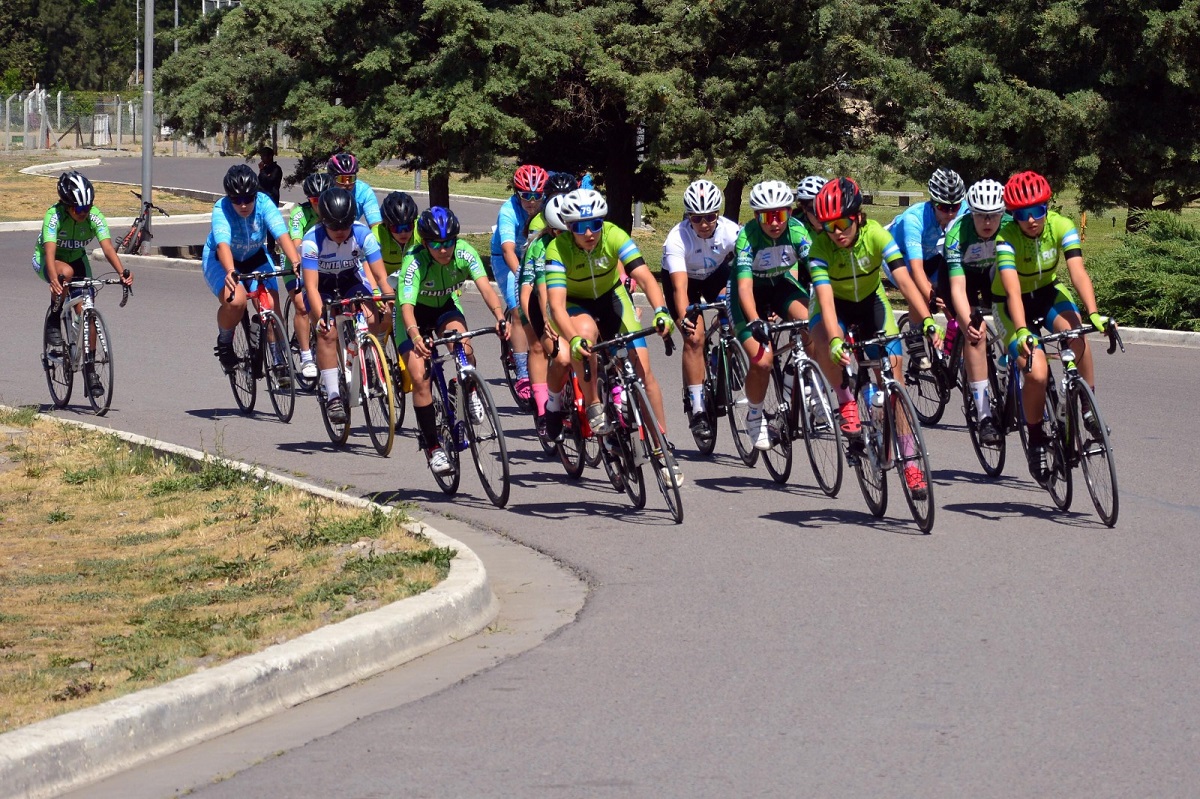 El ciclismo se disputará en Viedma, sobre la Ruta Provincial N° 1, donde se realizará un operativo de seguridad. Foto Archivo Marcelo Ochoa.
