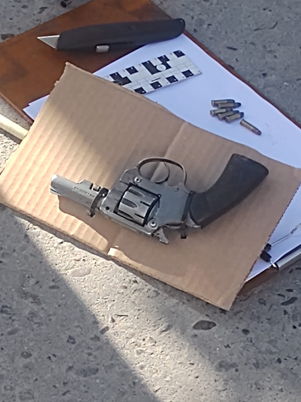 El arma tenía seis cartuchos. Foto: Gentileza.