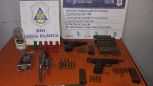 Secuestraron armas y municiones en Patagones por el crimen de un joven en Viedma