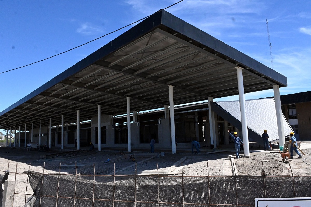 La construcción de la Terminal de Ómnibus quedó inconclusa a fines de noviembre del año pasado. Foto Archivo Marcelo Ochoa