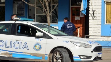 La rápida intervención de la Comisaría 1º permitió recuperar los objetos robados. Foto: Marcelo Ochoa.