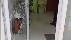 Inseguridad: robaron en un comercio y en un laboratorio del centro de Cipolletti