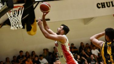 Agustín Sánchez lo definió en la última pelota de la noche. Independiente ganó el clásico y mañana definen en La Caldera. (Archivo Matías Subat)