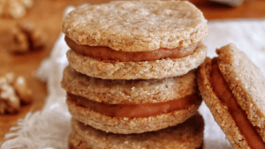 ¿Sabés cómo hacer alfajores de nuez y dulce de leche?