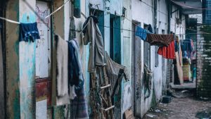 Ser pobre sin ser pobre: otras dimensiones de las carencias y derechos vulnerados en Argentina