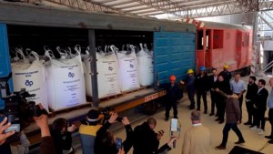 Alpat envió 250 toneladas de carbonato de sodio a Tucumán, para la producción de litio