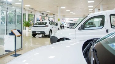 Pese a las dificultades de la economía se mantiene la venta de vehículos nuevos en Argentina.