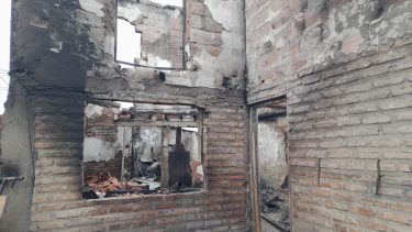 La familia quedó con lo puesto. (Foto: gentileza)