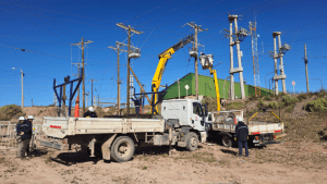 Corte de luz en gran parte de Centenario este lunes feriado: hasta cuándo y qué barrios afecta