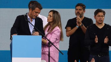 Desconcierto y parálisis: cómo se reconfigura Unión por la Patria tras la derrota en el balotaje