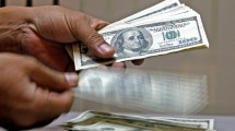 Imagen de A cuánto cerró el dólar blue este martes: los dólares financieros volvieron a bajar