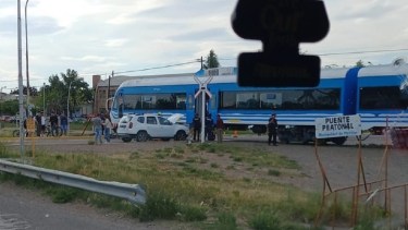 Chocó el Tren del Valle en Plottier: la formación se dirigía a Neuquén. foto gentileza
