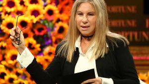 Barbra Streisand lanza autobiografía: mil páginas sobre amores, pesares y el precio de la fama