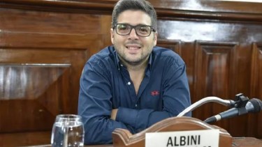 Facundo Albini, concejal de La Plata con orden detención. 