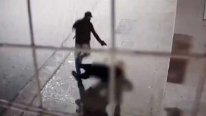 Horror en un hospital de Rosario: sicarios mataron de un tiro en la cabeza a un policía