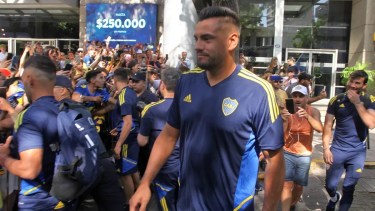 Los jugadores saludaron a los hinchas en Mendoza.