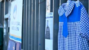 Familiares de niños y niñas del Jardín 31 y organizaciones sociales se concentran este lunes en la Ciudad Judicial. (Florencia Salto)