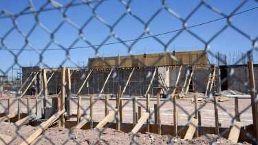 La obra del nuevo pabellón en la Unidad 11 está paralizada. (Archivo/Matías Subat)