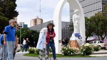 Contra el viento y el olvido, la marcha de los Jueves de las Madres del Alto Valle se hizo en Neuquén