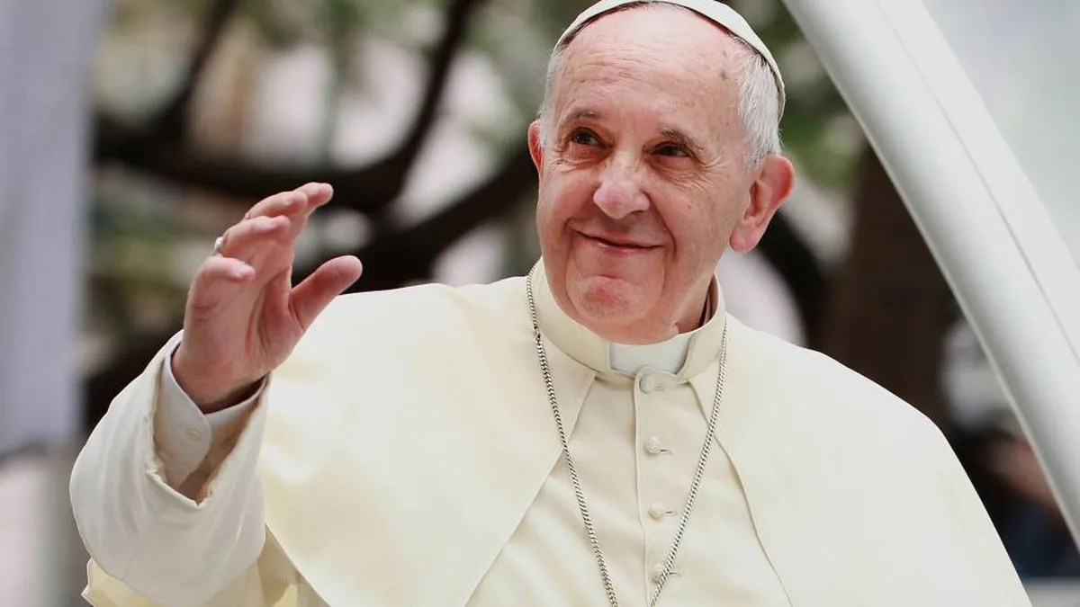 El papa Francisco invitó a cardenales y obispos a reunirse en octubre en la Santa Sede. 