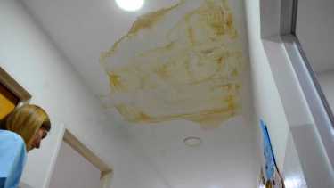 Denuncian problemas de mantenimiento en el centro de salud más grande de Roca. Foto: Alejandro Carnevale