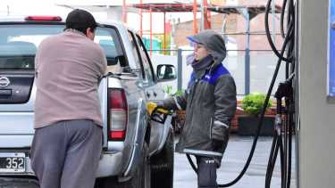 Estaciones de servicio: sin filas en Roca, se normaliza el abastecimiento de combustible