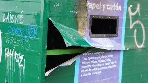 Un adolescente fue acuchillado por sus compañeros y arrojado a un contenedor, en Berazategui