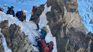 Cómo se prepara la comisión de auxilio Bariloche para los rescates en la montaña