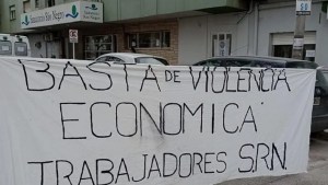 Trabajadores del Sanatorio Río Negro reclaman por falta de pagos en Cipolletti