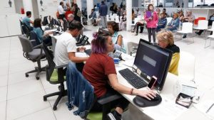 Ley Ómnibus: ¿qué es el «Fondo de Reconversión Laboral» y cómo impacta en los empleados públicos?
