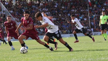 Liga Confluencia: Círculo Italiano y Cipolletti empataron en la ida de la final del Clausura