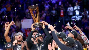 Con LeBron James, Los Lakers se consagraron campeones de la NBA Cup
