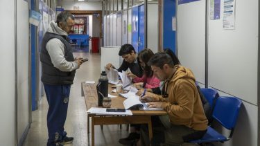 Las elecciones del 2 de diciembre terminaron con triunfo de la Lista Roja, pero el sector Blanco retuvo el poder en la cooperativa. (Foto: Marcelo Martínez)