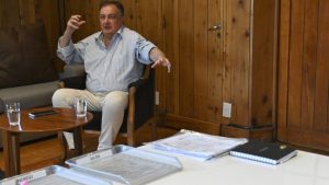 Gennuso se despidió con un video y pagó los aguinaldos a los municipales de Bariloche