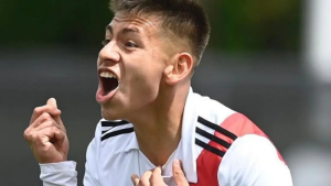 Manchester City picó en punta para llevarse al Diablito Echeverri