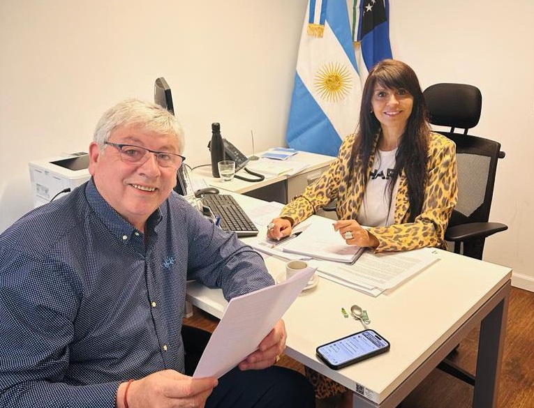Walter Cortés se reunió con la diputada Lorena Villaverde en su despacho, en Buenos Aires. Gentileza