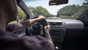 Qué documentos necesito para circular en auto, desde hoy, tras el DNU de Javier Milei