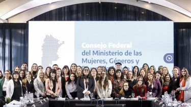 El Ministerio de las Mujeres pasará a ser subsecretaría: renovarán contratos y seguirán las asistencias.