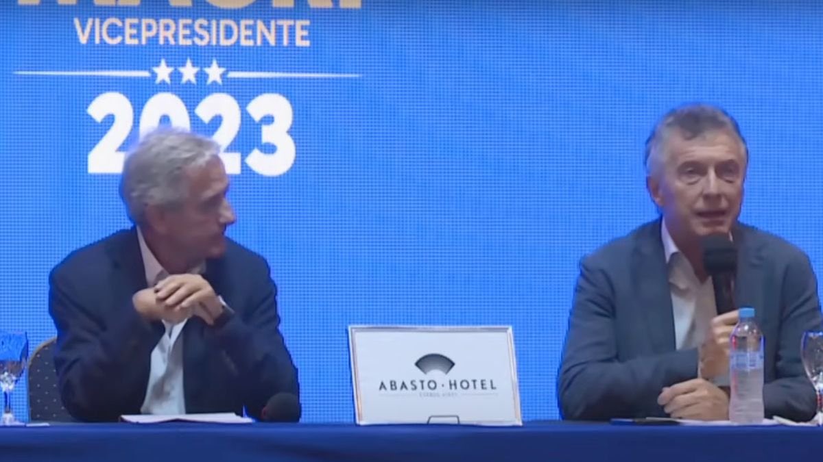 Mauricio Macri y Andrés Ibarra dieron una conferencia de prensa por las elecciones en Boca.
