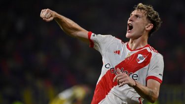 Facundo Colidio abrió el camino del triunfo en Santiago del Estero y River se quedó con el Trofeo de Campeones.